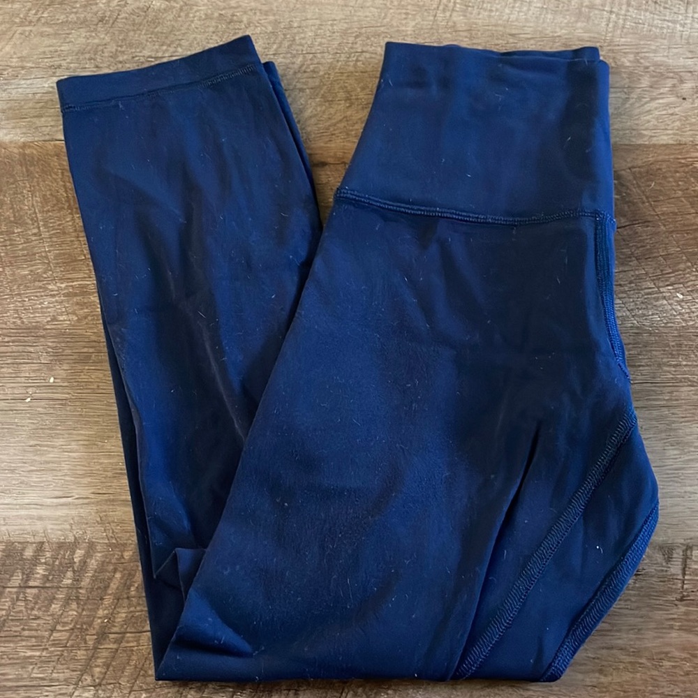Lululemon Athletica Align 21” size 2; Navy.